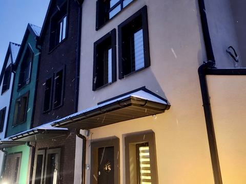 будинок за адресою Райдужна вул., 43