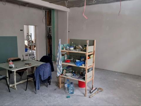 комерційна за адресою Дніпроводська вул., 1