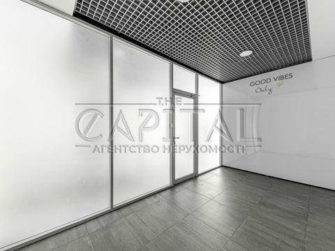 комерційна за адресою Антоновича вул. (Горького), 131