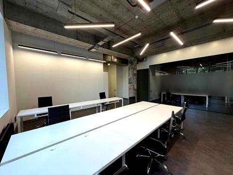 комерційна за адресою Саксаганського вул., 120