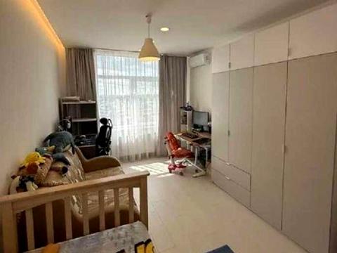 квартира за адресою Юнацька вул., 6