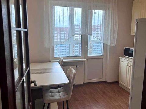 квартира за адресою Софії Русової вул., 7