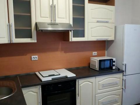 квартира за адресою Ревуцького вул., 54