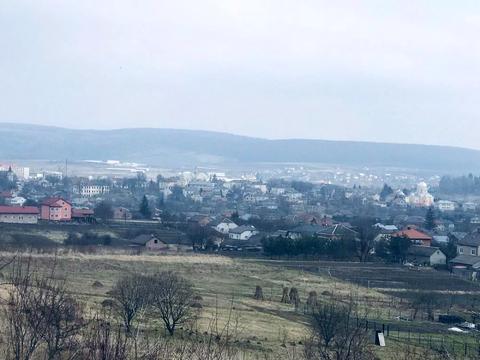участок по адресу Євгена Коновальця, 4