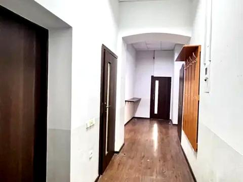 коммерческая по адресу Михаила Грушевского ул., 8