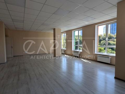 коммерческая по адресу Львовская пл., 23