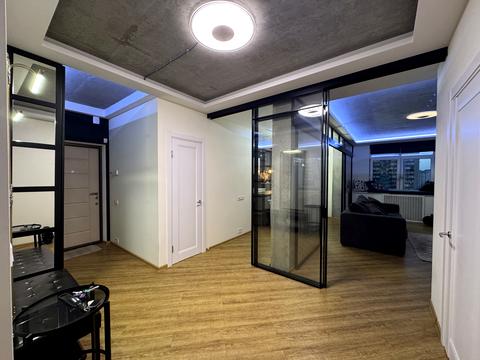 квартира за адресою Анни Ахматової вул., 22