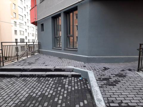 комерційна за адресою Кругла вул., 5-Б