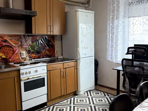 квартира по адресу Молодёжи просп., 8