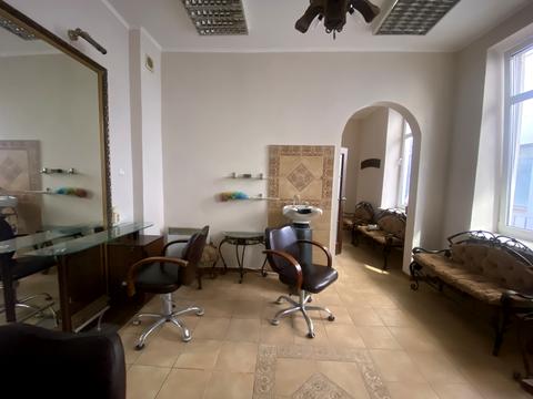 коммерческая по адресу Театральная пл., 3