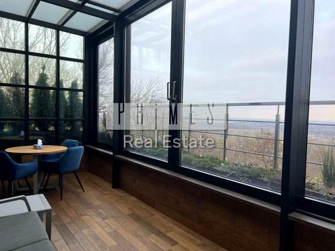 комерційна за адресою Михайла Грушевського вул., 9б