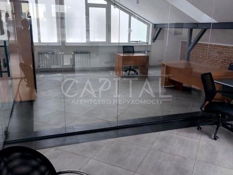 комерційна за адресою Куренівська, 21
