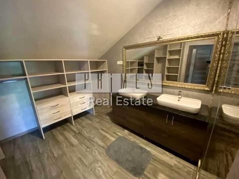 будинок за адресою с. Зазим'я, Вишнева вул.