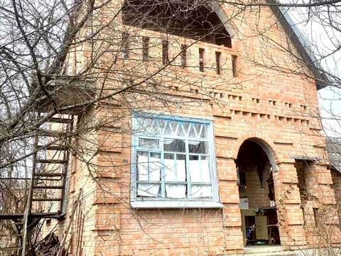 будинок за адресою Центральна, 1