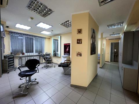комерційна за адресою Метробудівська вул., 4
