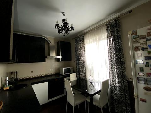 квартира по адресу Червоной Калины просп. (Владимира Маяковского), 40