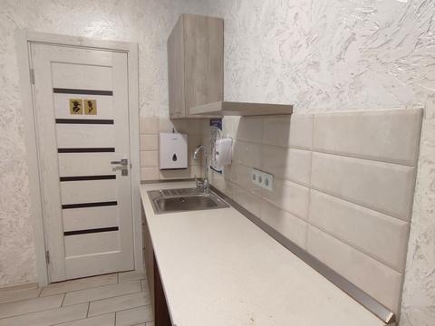 комерційна за адресою вул. Дворецька, 46