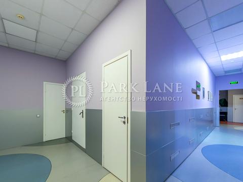 коммерческая по адресу Евгения Коновальца ул. (Щорса), 32-Б