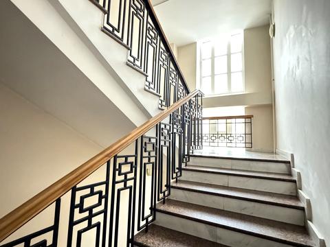 комерційна за адресою Кирилівська вул. (Фрунзе), 1-3