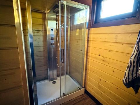 будинок за адресою Івана Франка вул., 1