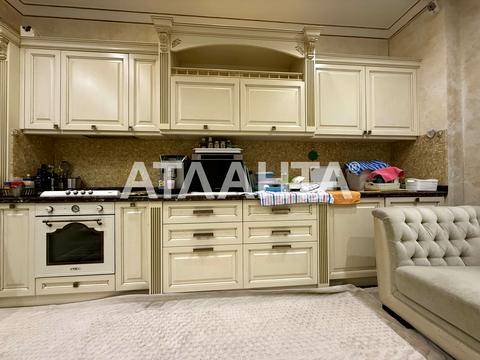 будинок за адресою Центральна вул., 1