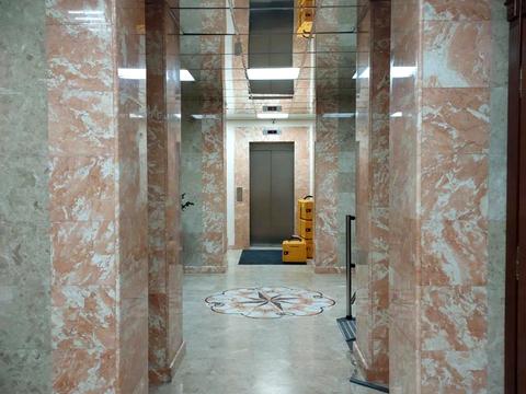 комерційна за адресою Крутий узвіз, 7-А