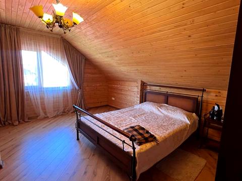 будинок за адресою с. Грибівка, Приморська, 16