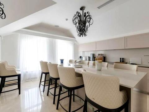 будинок за адресою Богдана Ступки пров.