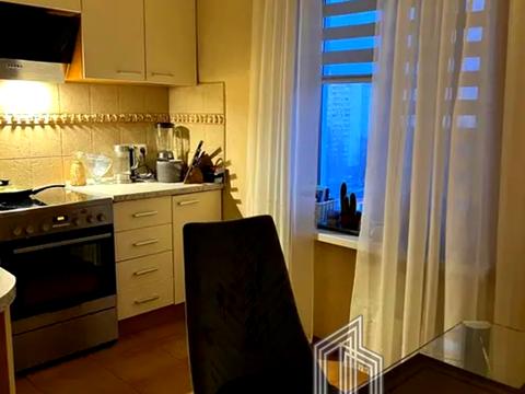квартира за адресою Ревуцького вул., 7-А
