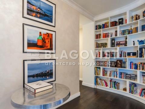 квартира за адресою Почайнинська вул., 70