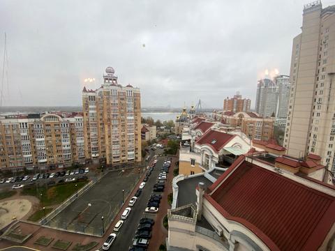 квартира за адресою Володимира Івасюка просп. (Героїв Сталінграду), 4