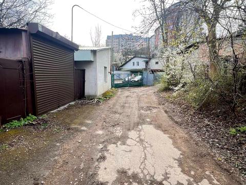 паркомісце за адресою Природна вул., 17