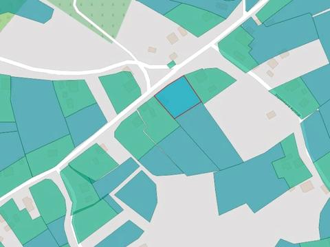 ділянка за адресою Першотравнева