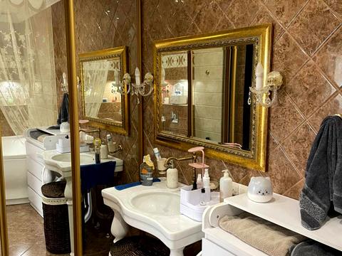 квартира за адресою Літературна вул., 1а