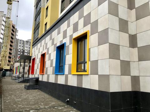 комерційна за адресою Домбровського вул., 3д
