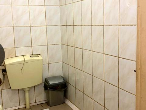 комерційна за адресою Братиславська вул., 14б