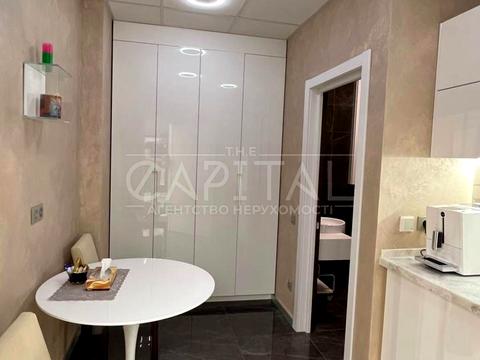 коммерческая по адресу Андрея Верхогляда ул. (Михайла Драгомирова), 6