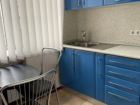 комерційна за адресою Шовковична вул., 21