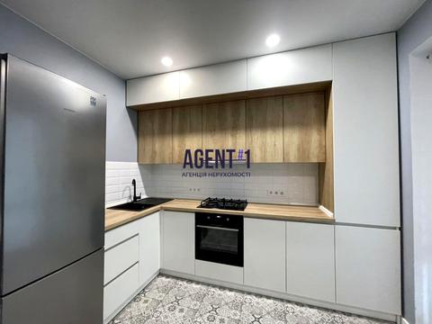 квартира за адресою Соборна вул., 103/10