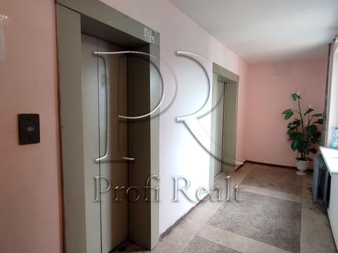 квартира за адресою Дарницький бульв., 8