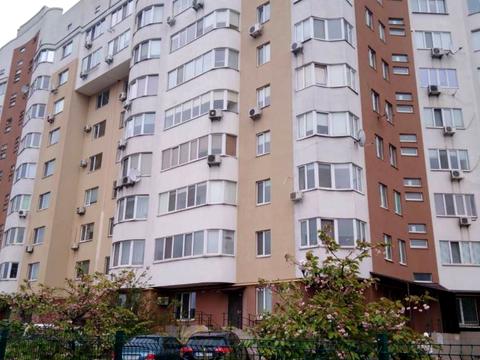 квартира за адресою Василя Симоненка вул., 4