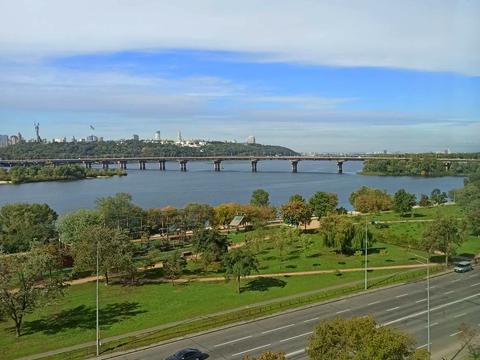 квартира за адресою Дніпровська набережна вул., 13