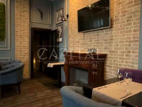 комерційна за адресою Срібнокільська вул., 12