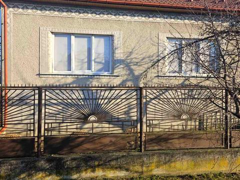 будинок за адресою Івана Кротона вул. (Гагаріна), 8