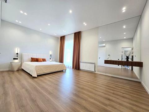 будинок за адресою Квітнева вул.