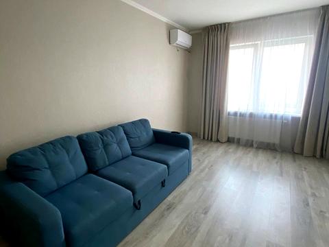 квартира за адресою Софії Русової вул., 1