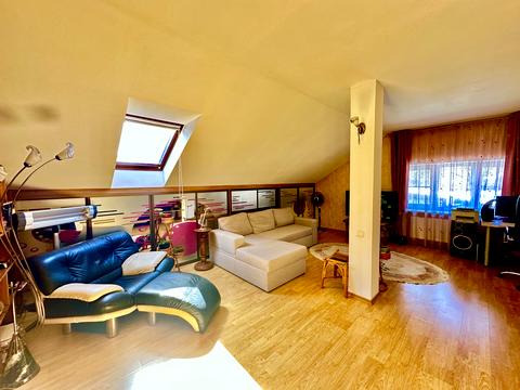 будинок за адресою Квітки Цісик вул. (Гамарника), 81