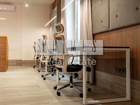 комерційна за адресою Бульварно-Кудрявська вул. (Воровського), 15-Д