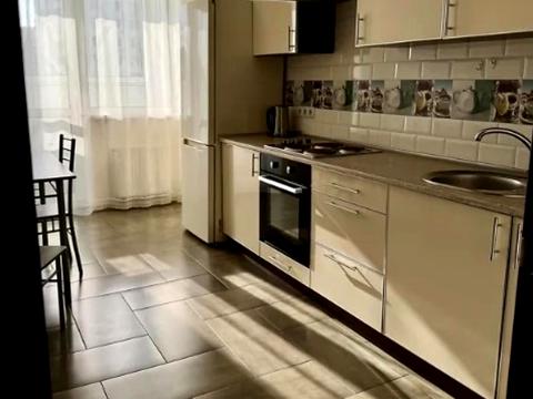 квартира по адресу Драгоманова ул., 2-Б