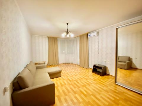 квартира за адресою Миколи Бажана просп., 12